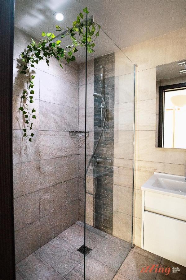 Scenic Seafront Duplex Apartment In 斯利马 外观 照片